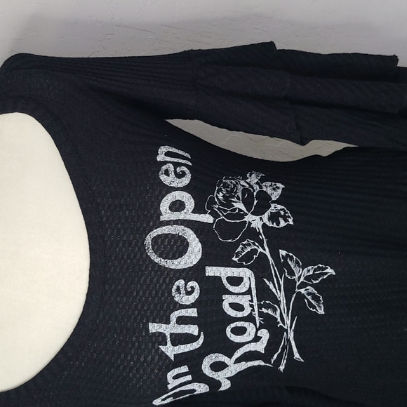 NWT Chaser bell sleeves shirt on the open road XS - Picture 2 of 9